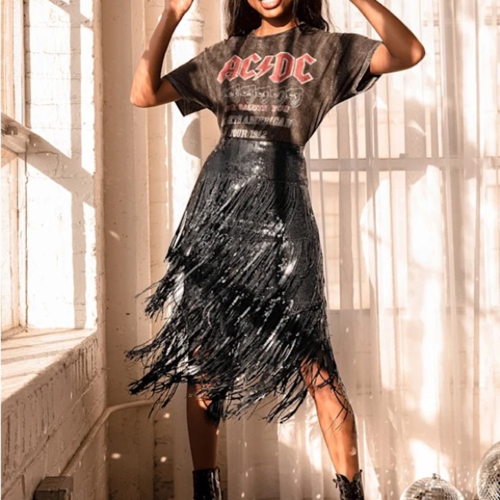 Lulu’s Midi Black Fringe Sequin Skirt